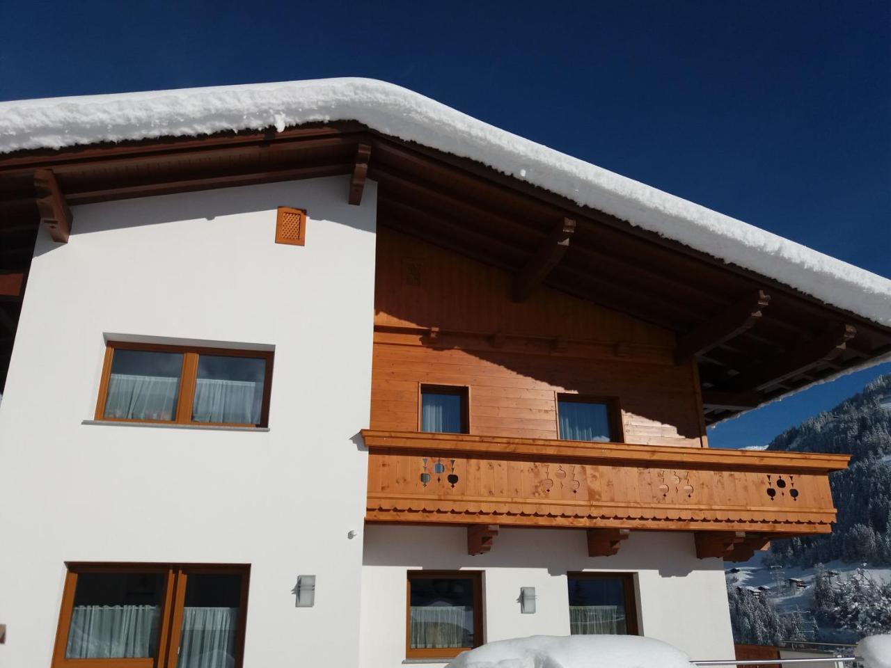Appartement - Monika Sporer *